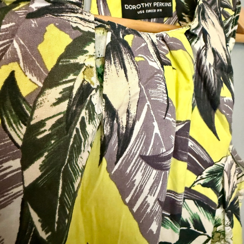 Dorothy Perkins Sleeveless Yellow Tropical Print Tank Top Bright Vacation Resort - Picture 3 of 8